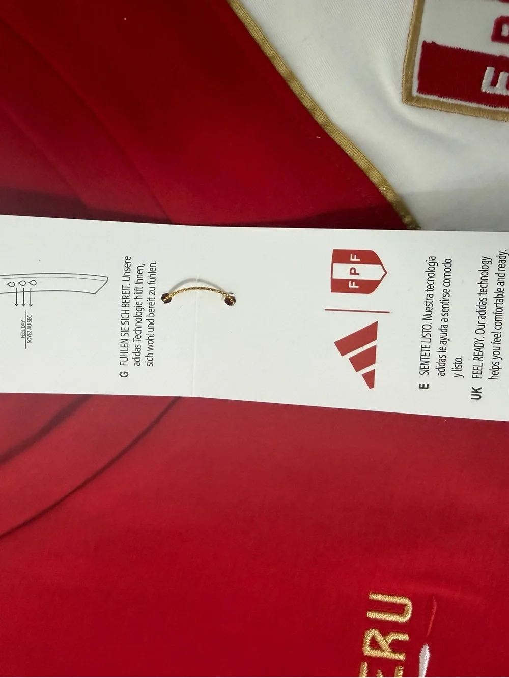 Jersey adidas, Red and White Peru Football Soccer Jersey with Gold Trim.